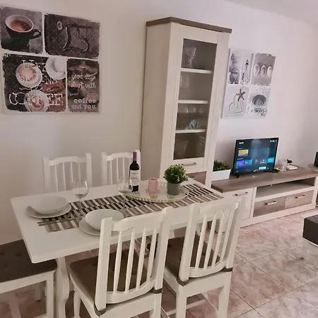 Mit Gemeinschaftspool By Interhome