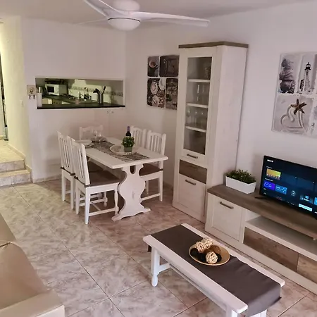 Mit Gemeinschaftspool By Interhome Playa de las Américas