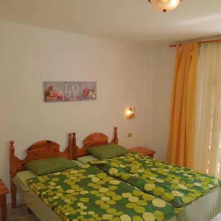 Mit Gemeinschaftspool By Interhome דירה *